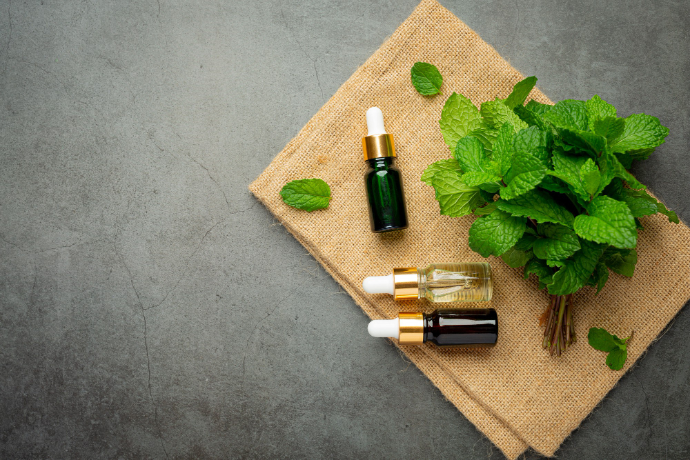 Peppermint Oil Mixed With Carrier Oil For Hair Growth